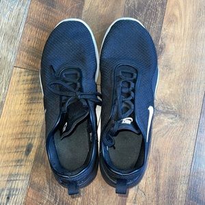 Nike Air Max Motion 2 Shoes